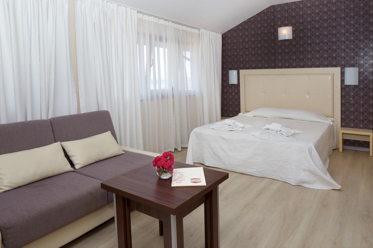 Relax Holiday Complex & Spa サニービーチ エクステリア 写真